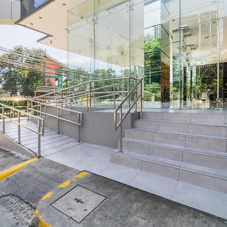 Free Netflix Condo Near It Park With 32-Inch Samsung Hdtv Cebu Ngoại thất bức ảnh